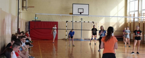 Turniej o Puchar Wójta Gminy Kochanowice w siatkówce